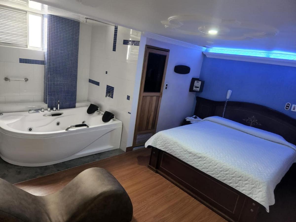 Motel Piramides De Cristal Богота Екстер'єр фото