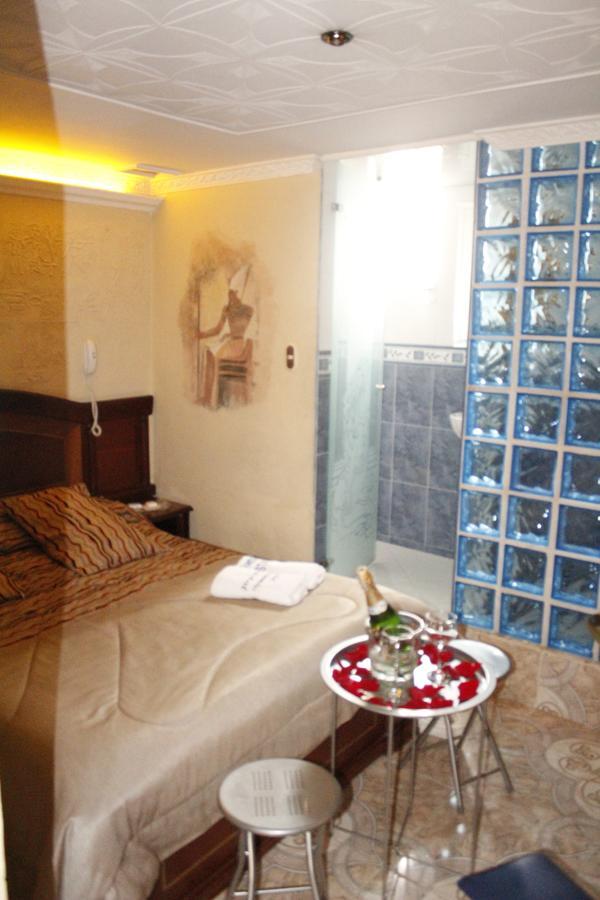Motel Piramides De Cristal Богота Екстер'єр фото