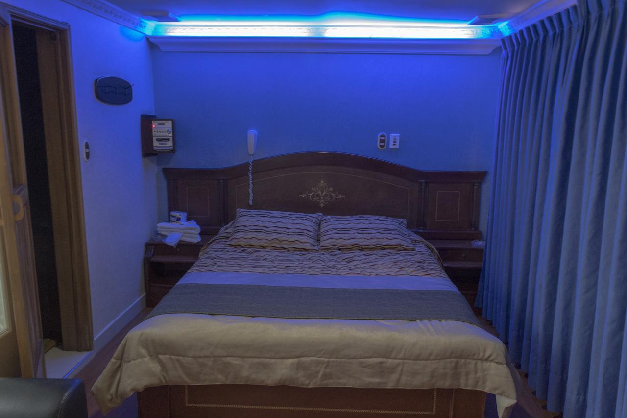 Motel Piramides De Cristal Богота Екстер'єр фото